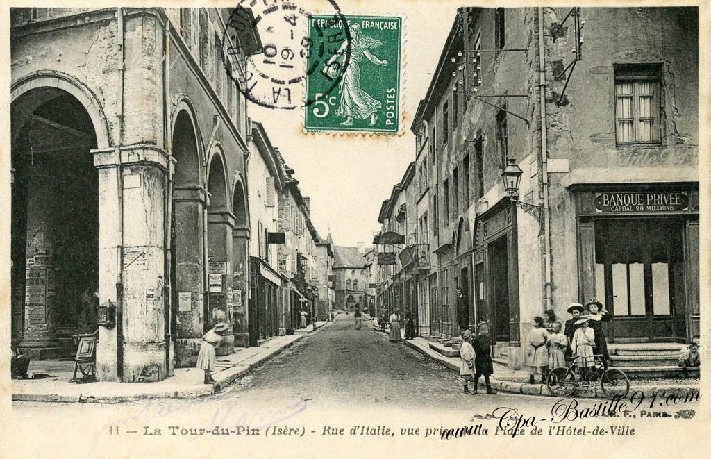 photo carte postale ancienne l'eglise - la Chaire 38 TOUR DU PIN (LA)